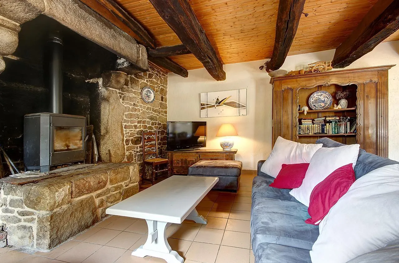 A La Ferme De Kervihern Locoal-Mendon 3*,