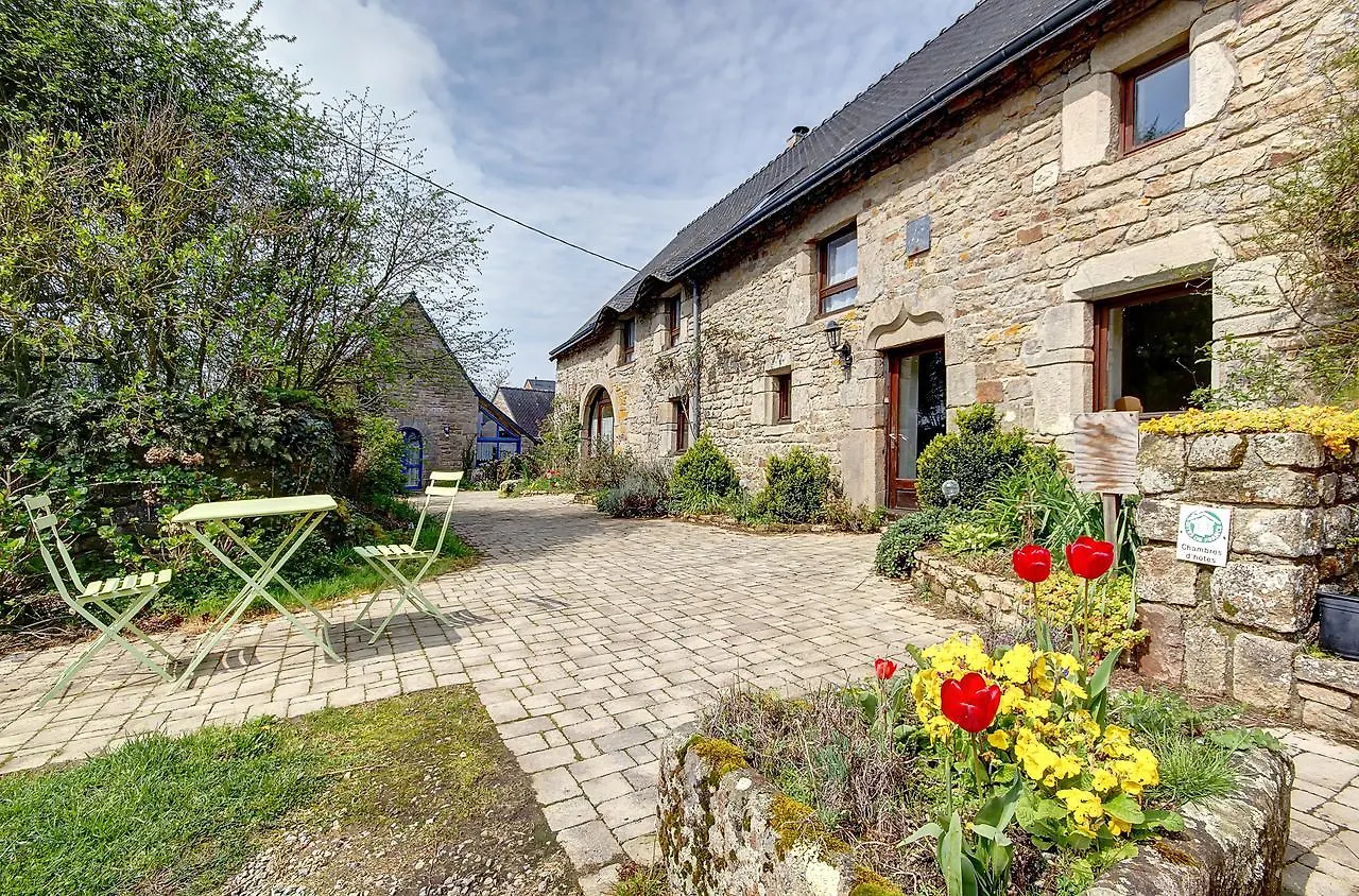 A La Ferme De Kervihern Locoal-Mendon Bed & Breakfast